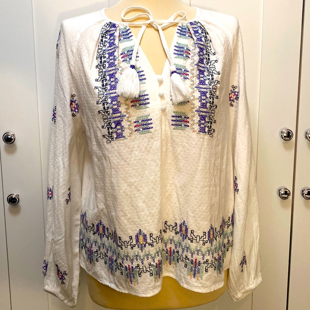 Aztec Tribal Print Tassel Tie Accent Long Sleeved Top Sz Small NEW! FIRM!!